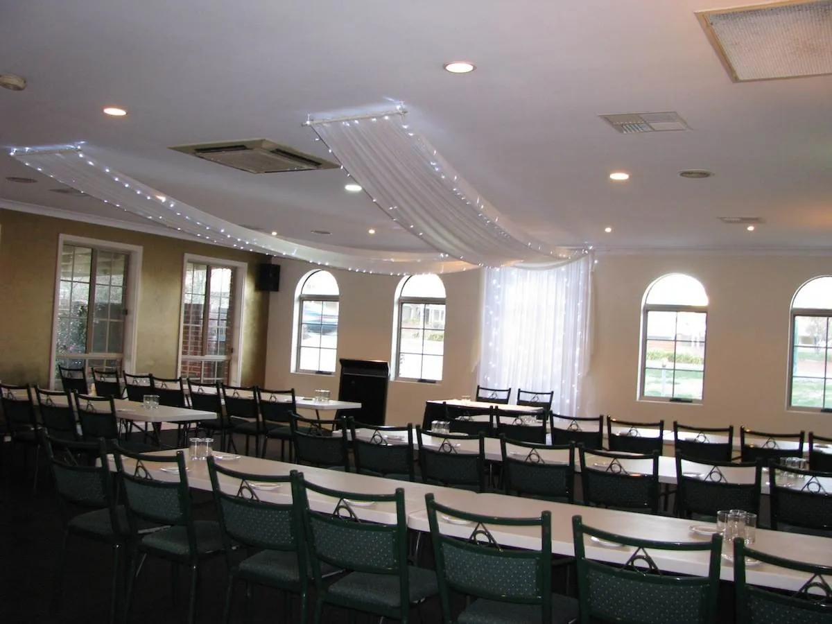 Gold Creek Tourist Resort Away We Go Tours School Excursions